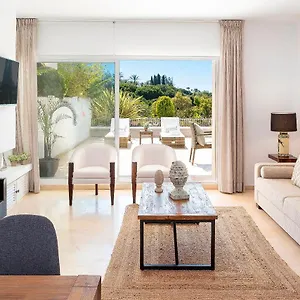 genteel-home-las-lomas-de-marbella-club.1costadelsol.com/