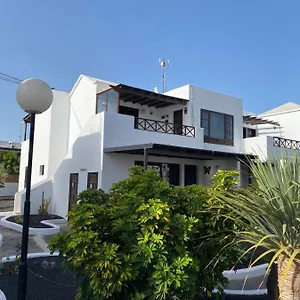 casa-norah-pc.puertodelcarmen-hotels.org/